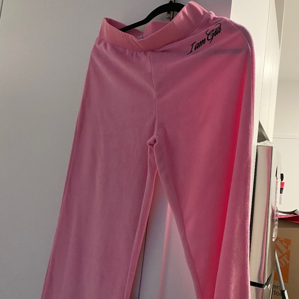 I am Gia lounge pants